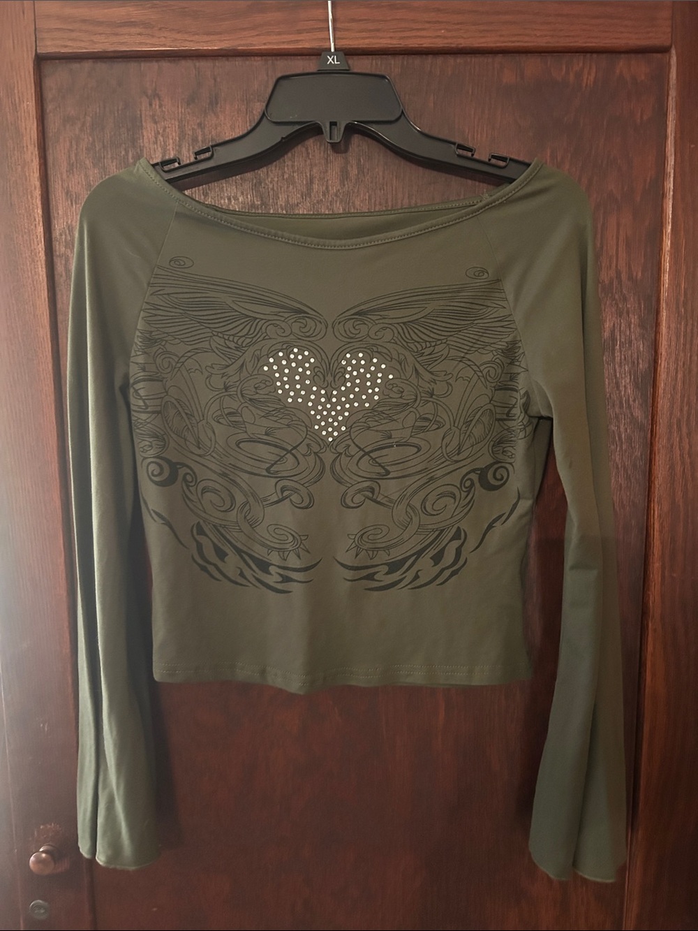 Olive Green Long-Sleeve Graphic Heart Crop Top